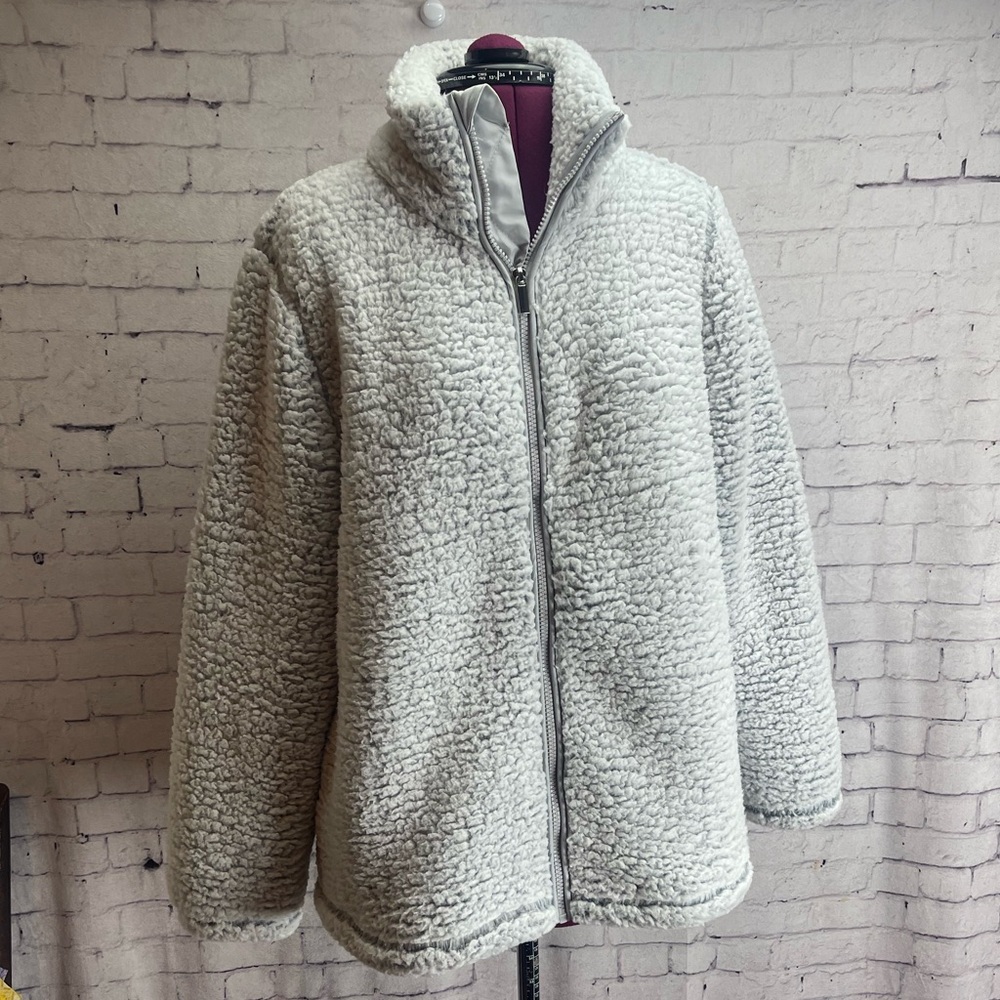 Drapers and Damon’s size large silver linings zip up Sherpa jacket